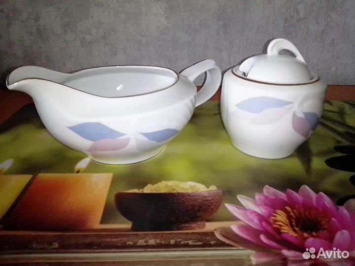 Тарелки.молочник.соусник