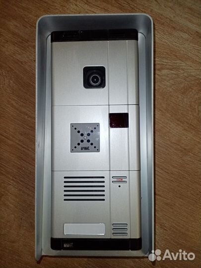 Вызывная панель для видеодомофона