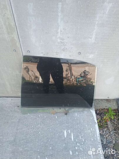 Стекло двери заднее левое Nissаn Рrimеra Ниcсан