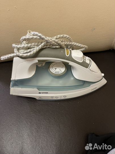 Утюг Vitek