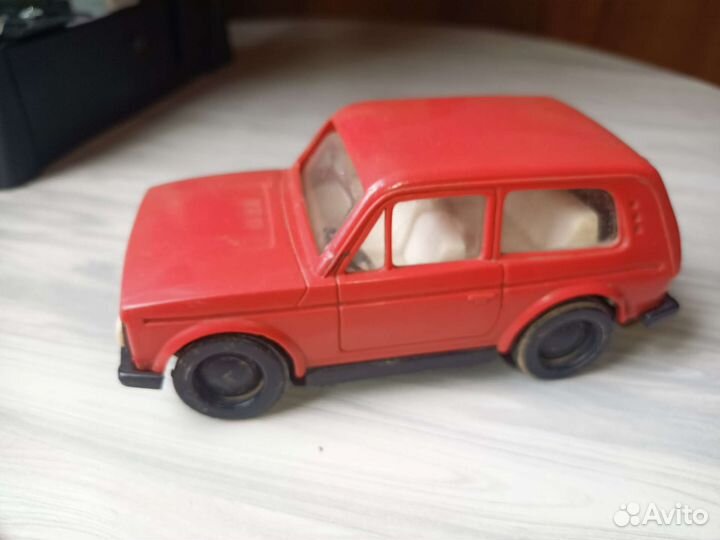 Машинка Нива СССР