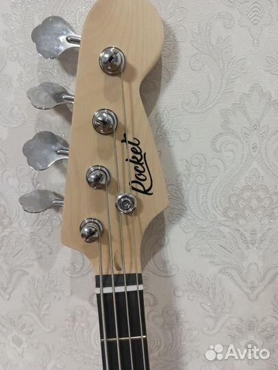 Бас гитара Rocket PB-1