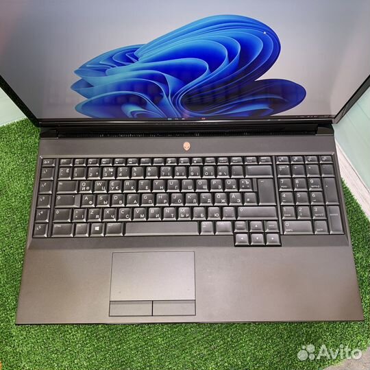 Мощнейший игровой ноут Dell - Alienware Area-51m