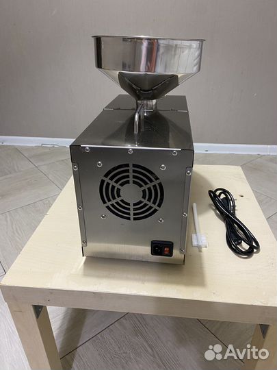 Шнековая машина для отжима масла