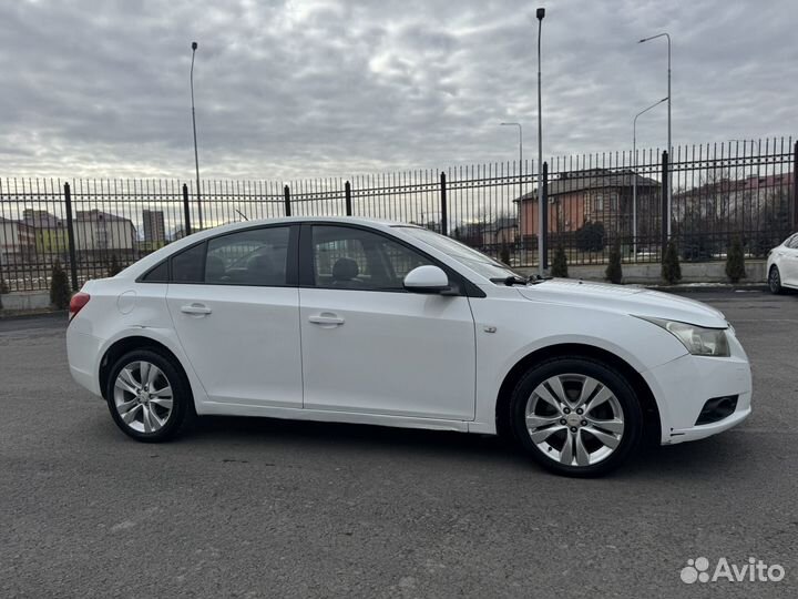 Chevrolet Cruze 1.6 AT, 2012, 290 000 км