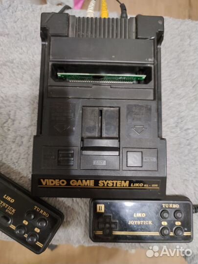 Игровая приставка dendy