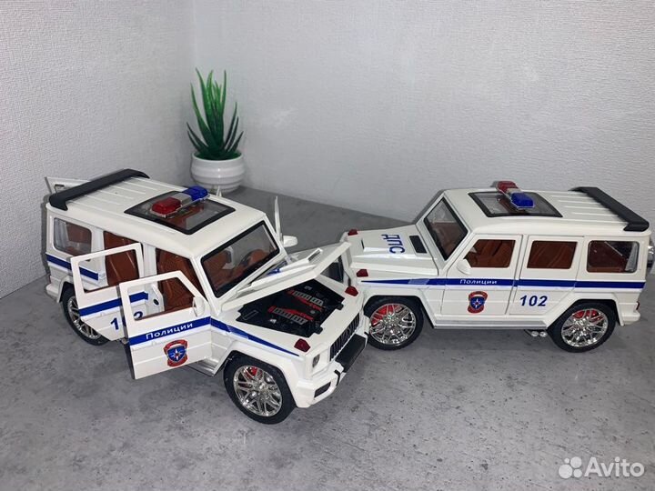Модель Машинки Мерседес Гелентваген 1:24 дпс фсб