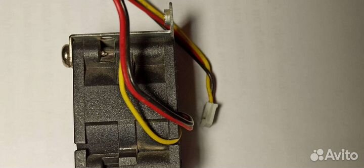 Осевой вентилятор sunon pdm1204pq1-a 12v,4w