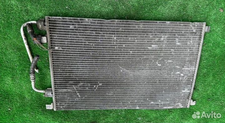 Радиатор кондиционера Renault Scenic 2004