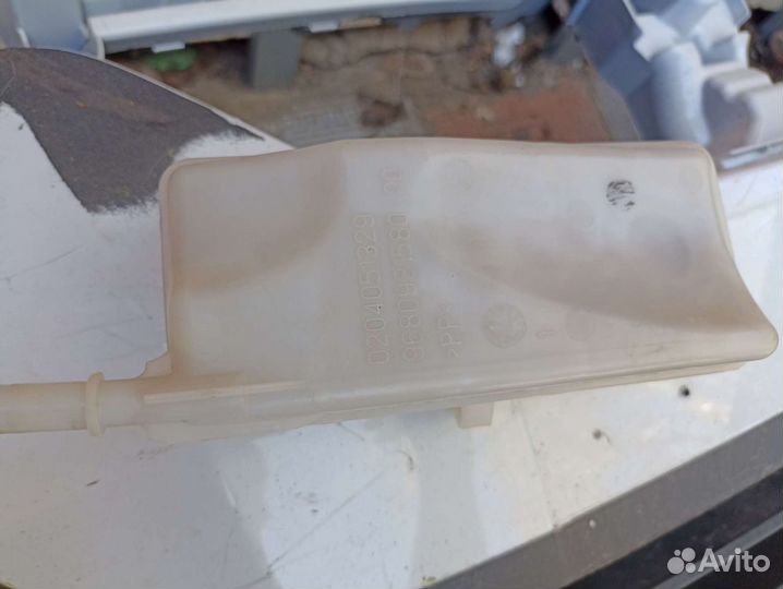 Пежо 408 бачок тормозной жидкости