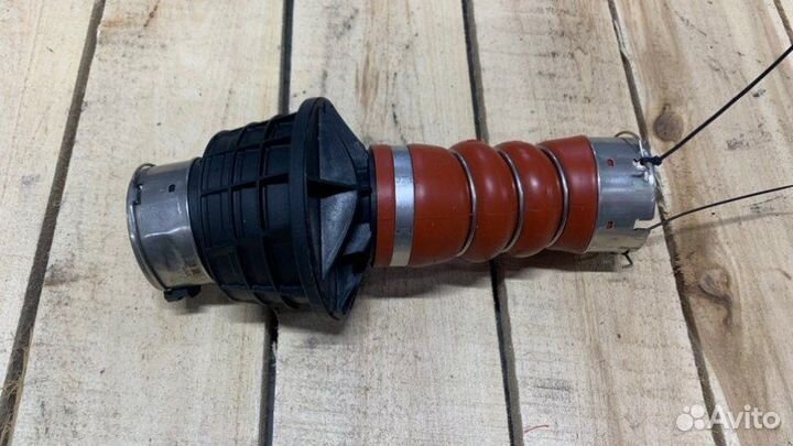 Патрубок интеркулера Bmw X3 G01 B47D20B 2018