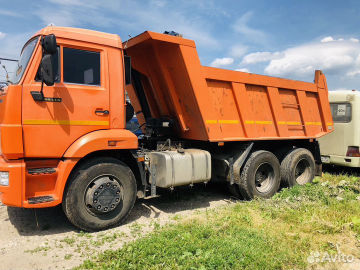 Водитель на самосвал камаз