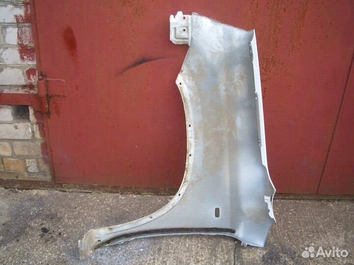Крыло переднее правое Ниссан Х-Трейл с07-14г