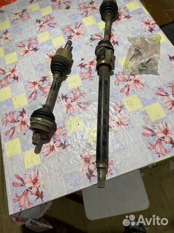 Передняя ось на Вольво левая и правая