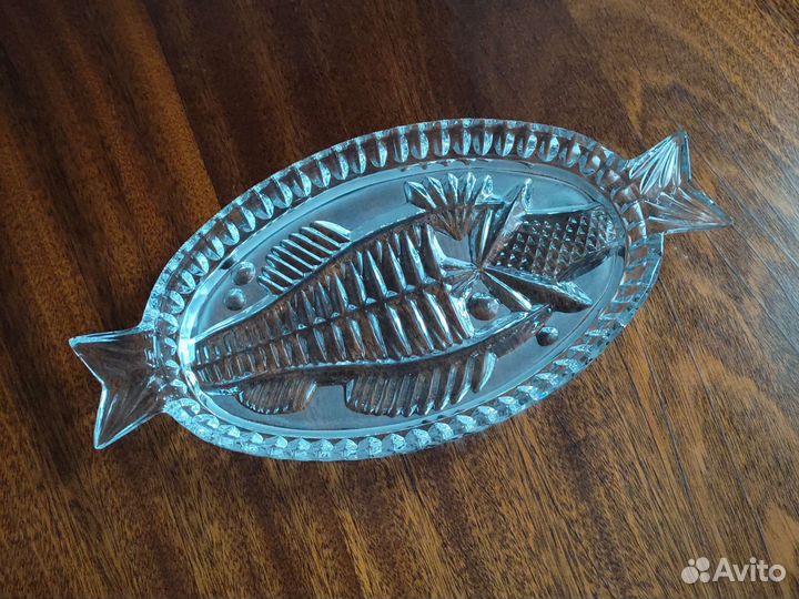 Хрустальная селëдочница в виде рыбки