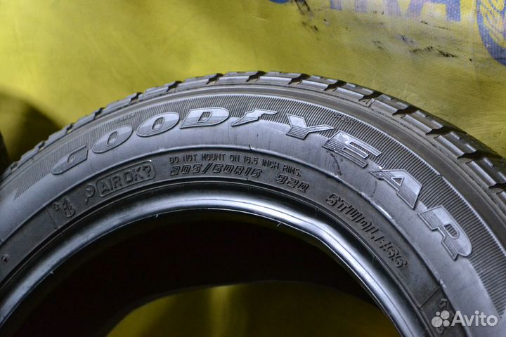 Goodyear Ice Navi Zea II 205/60 R16