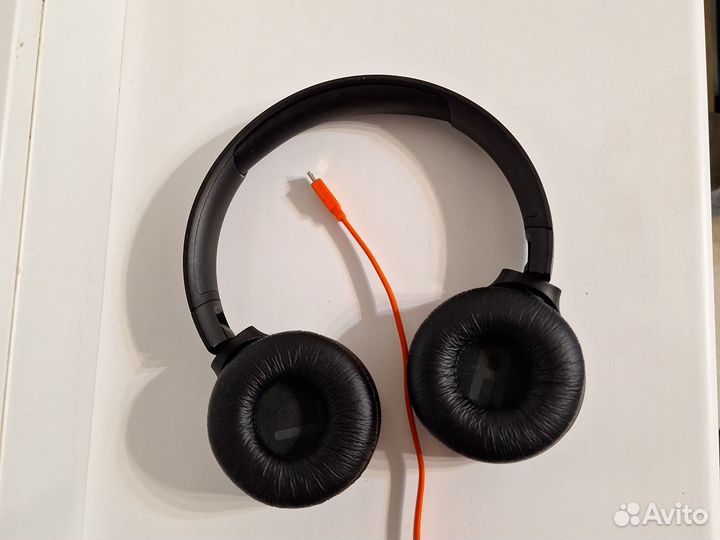 Беспроводные наушники jbl tune 560bt