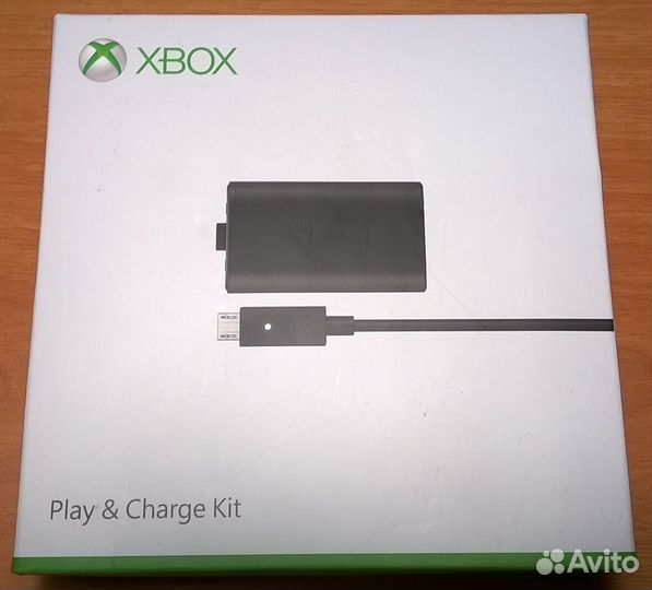 Аккумулятор Xbox One Play & Charge Kit