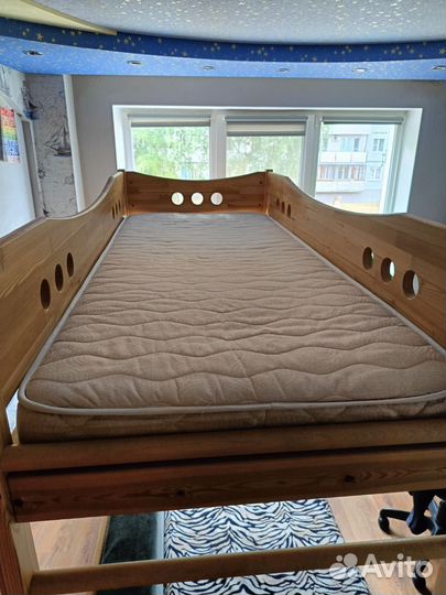 Двухъярусная кровать бу с матрасами