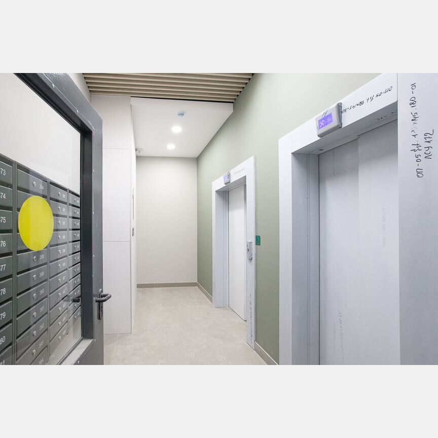 2-к. квартира, 61,9 м², 8/12 эт.