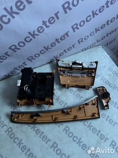 Салон Nissan Fuga 2006