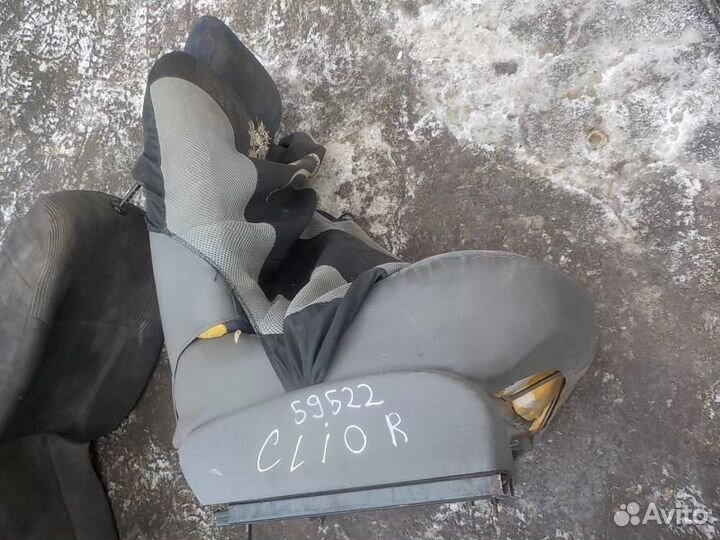 Сидение renault clio переднее правое
