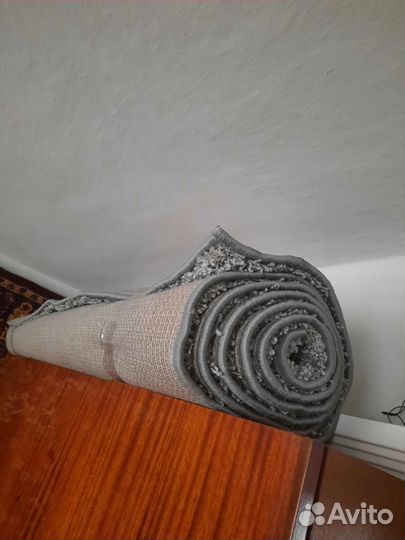 Ковер с высоким ворсом. Торг