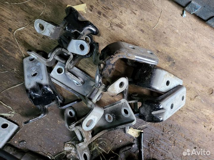 Петля петли двери Genesis G80 Hyundai