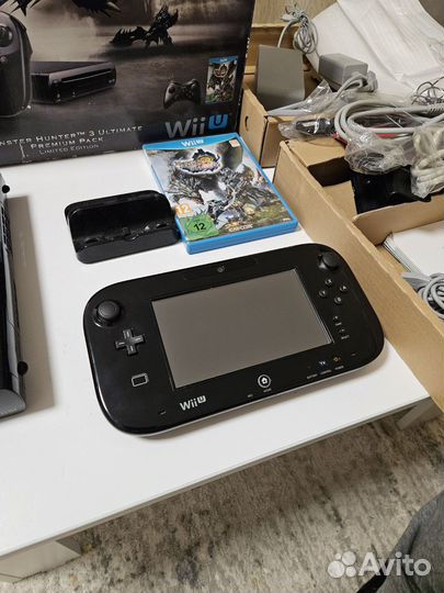 Nintendo Wii U 32 GB Premium Pack Monster Hunter 3