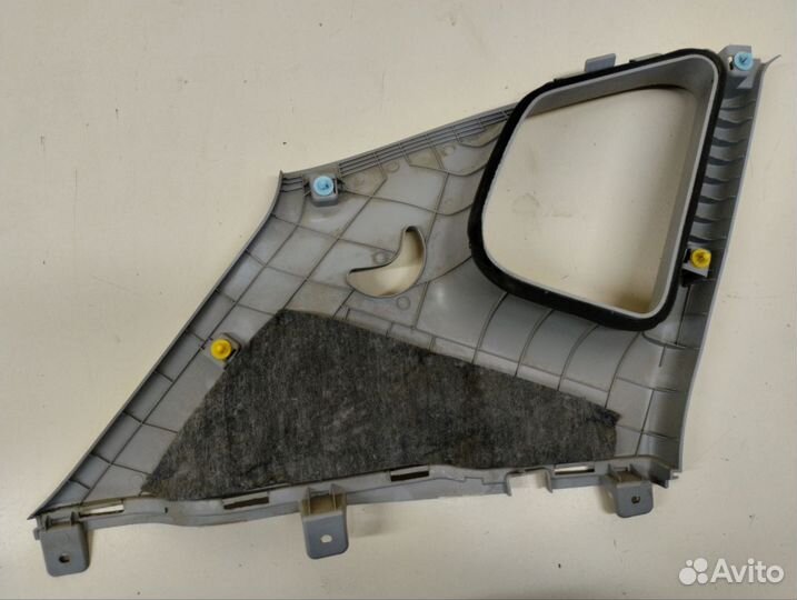 Обшивка стойки Kia Venga YN 2010-2017