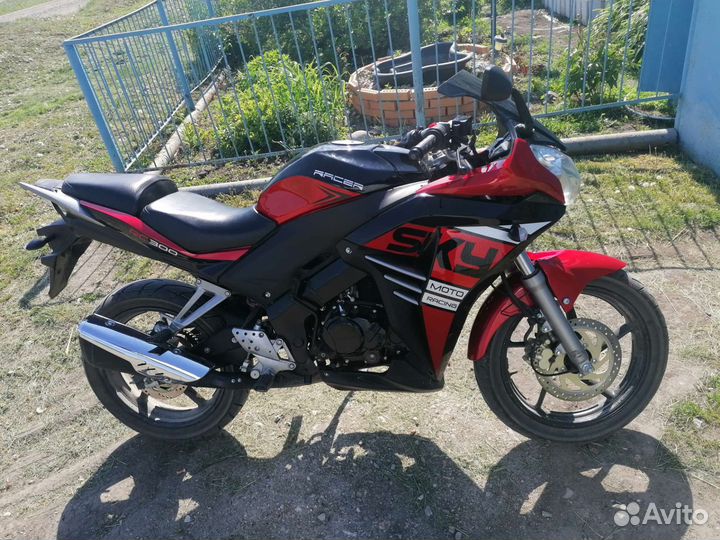 Продам мотоцикл racer RC300CS