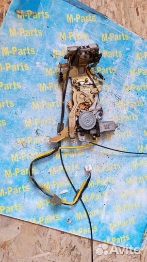 Замок двери задний правый Mazda Mpv LW3W 2004