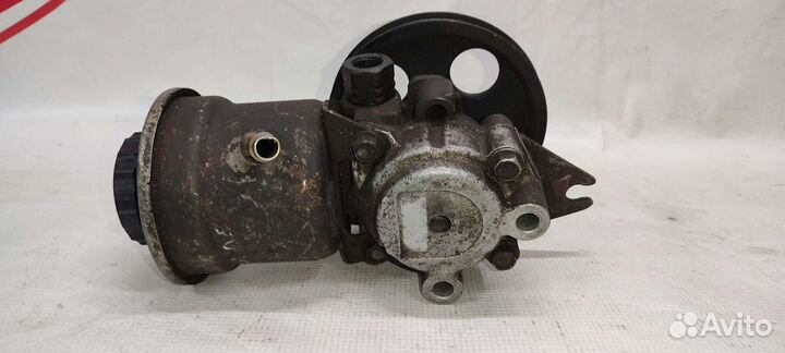 Насос гидроусилителя Toyota Corolla 90 100 110