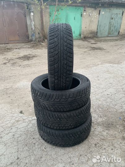 Kumho I'Zen RV Stud KC16 225/60 R18 104T