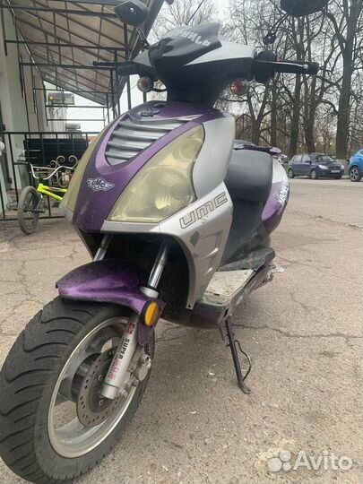 Продаю скутер umc китаец