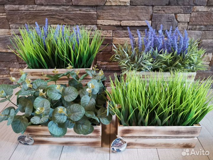 Искусственная зелень в ящиках-кашпо, декор, осока