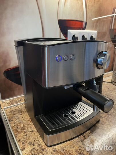 Кофемашина рожковая с капучинатором
