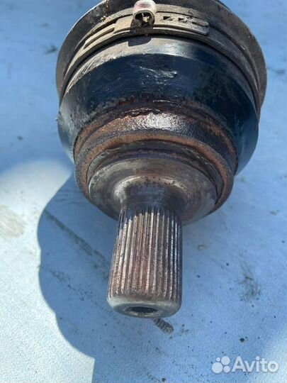 Полуось передняя левая привод в сборе P8689219