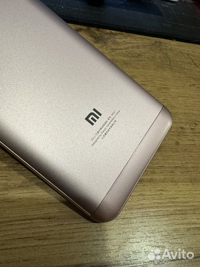 Xiaomi Redmi 5 Plus, 4/64 ГБ