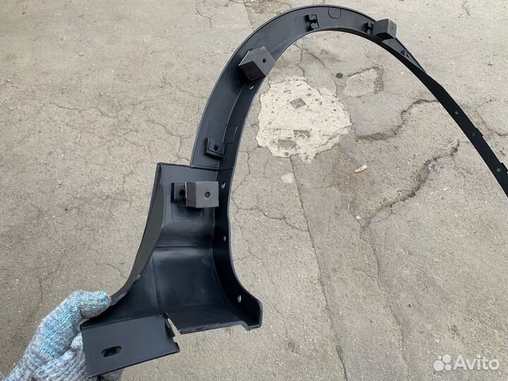 Накладка, молдинг переднего крыла левого Kuga 2