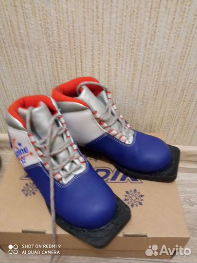 Лыжные ботинки