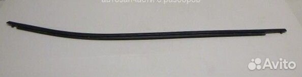 Молдинг стекла задний правый Toyota Corolla 180