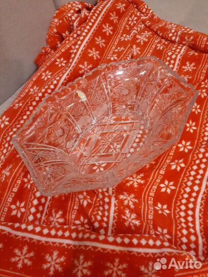 Хрустальная ваза конфетница