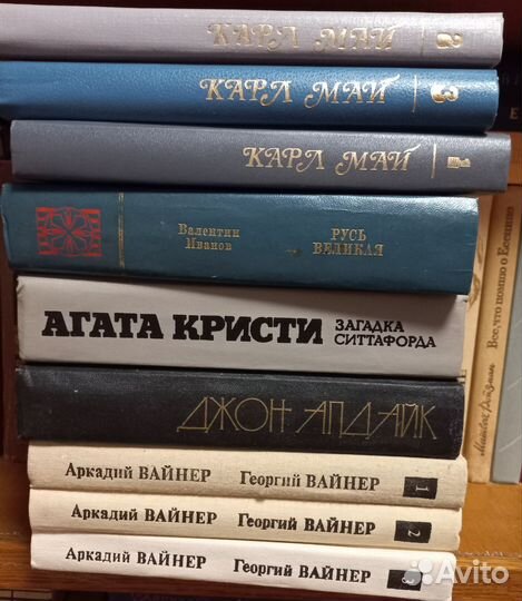 Детективы, Шолохов, Вайнеры, Войнович и другое