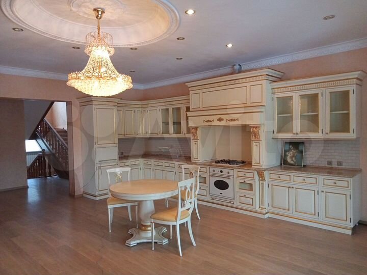 Дом 505 м² на участке 78 сот.