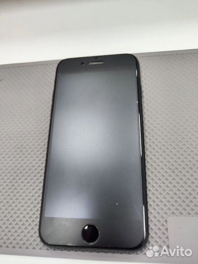 iPhone SE (2020), 64 ГБ