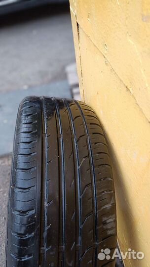 Continental ContiPremiumContact 2 215/60 R17 96H