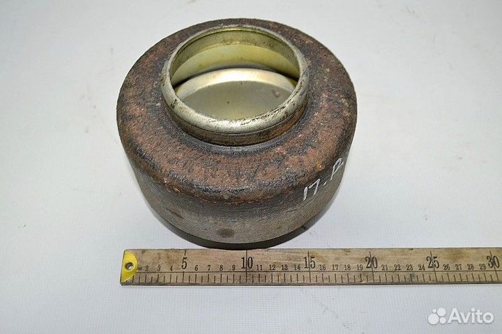 Стакан воздушной подушки переднего моста, правый i