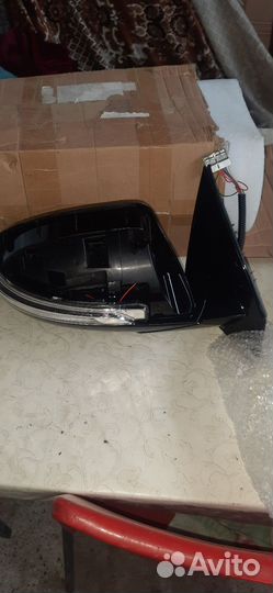 Зеркало боковое правое на kia sorento prime