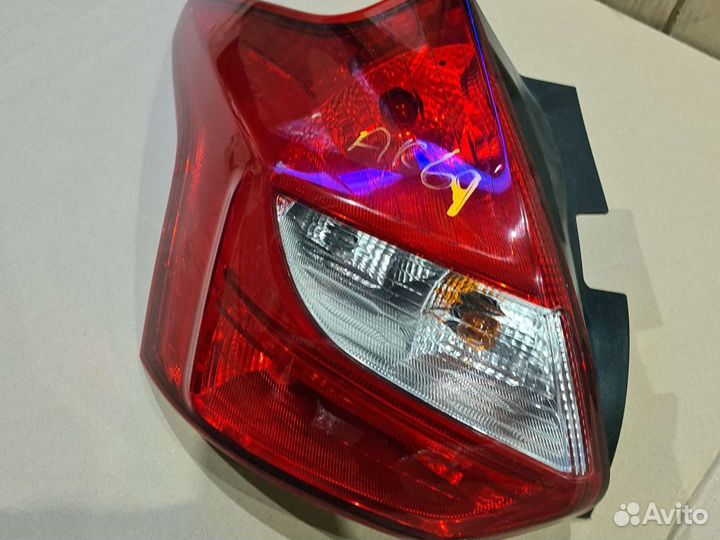 Задний левый фонарь Ford Focus 3 хэтчбек